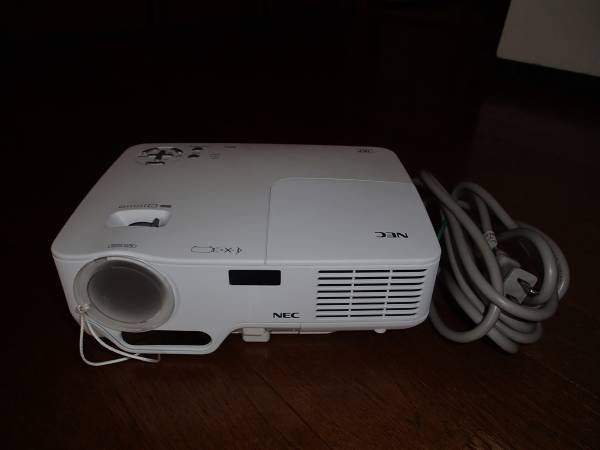 NEC NP41 picture BY DLP ランプ使用211時間　