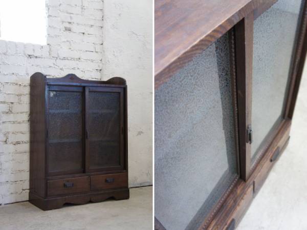 古い時代葉ガラスの引き戸収納棚♪アンティーク飾り棚食器棚