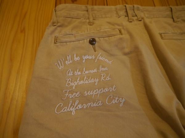 TMT BIG HOLIDAY チノパンツ 刺繍　サイズＬ