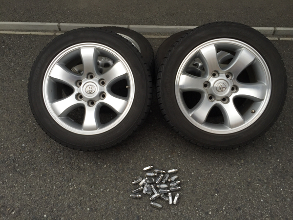 120プラド純正 ホイル ハイエース スタッドレス