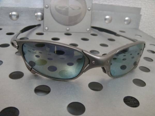 OAKLEY　JULIET　未使用品！　（PLASMA/EMETALD）