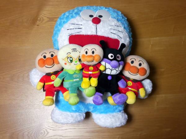 【中古】ぬいぐるみセット（ドラえもん、アンパンマンなど）_1