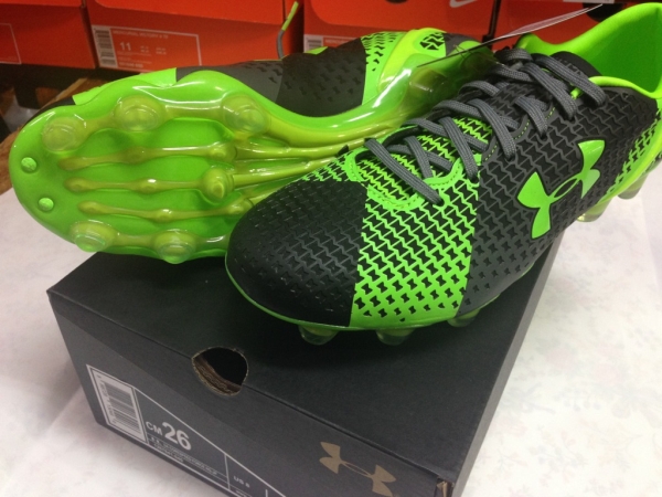 【SALE】アンダーアーマー　コアスピードフォースHG　26.5ｃｍ