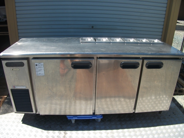 冷蔵コールドテーブル　サンドイッチ型　台下冷蔵庫　福島