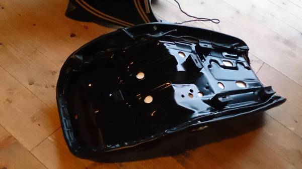 Z1Z2 三和 サンワ テールカウル用 シート あんこ抜き バナナ(社外品