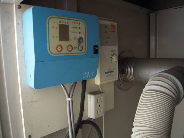 トヨトミ 湯だき温水ボイラ FB－35P（FF） 物置セット(工事用材料 