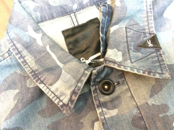 デンハム インディゴ染めブルーカモフラ柄デニムジャケット 迷彩(男性  