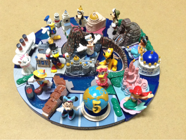 ローソン限定コカコーラ ディズニーシー ジオラマ フィギュア