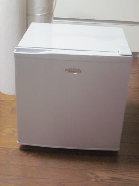 ★中古 ハイアール 冷凍庫 2013年製 38リットル JF-NU40B 前開き