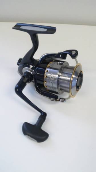 良品 ダイワ セルテート 3000 RCSスプール付