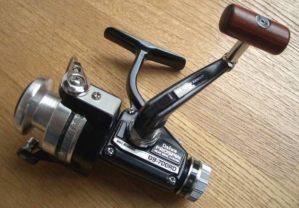 Daiwa PROSPIN GS-700RD ダイワ プロスピン リール 魚釣り BB1068
