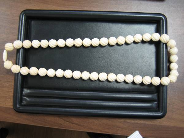 約73cm象牙ネックレス　15mm超×44玉！　143g!!　