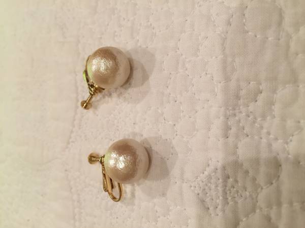 美品 ビッグコットンパール イヤリング_2