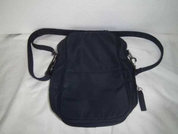ヘルムートラング　ボディーバッグ　ＨＥＬMUT　ＬＡＮＧ