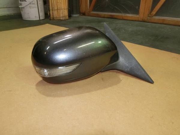 20年レガシィ(BP5・BL5)　ターンランプ付右ドアミラー！グレーＭ