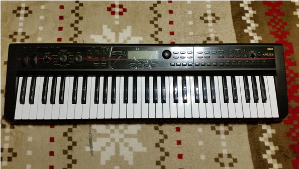 ★新品同様 KORG KROSS 61鍵 シンセサイザー★