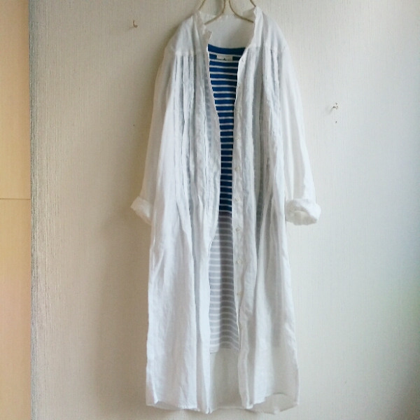 ビュルデサボン白リネン100 前開きワンピースロング丈タック多め ワンピース 売買されたオークション情報 Yahooの商品情報をアーカイブ公開 オークファン Aucfan Com