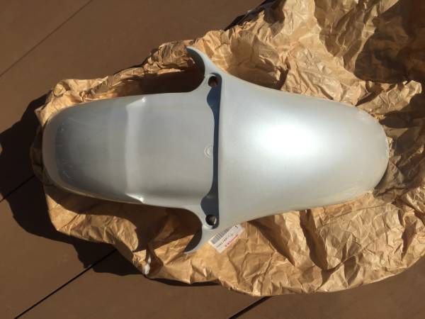 GPZ1000RX GPZ400R フロントフェンダー　パールホワイト