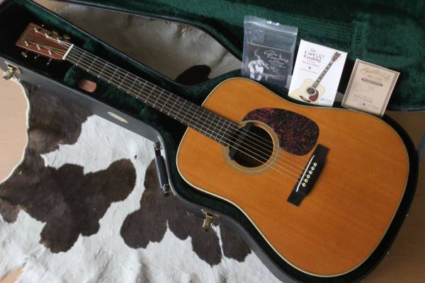 Martin HD-28V　フィッシュマンピックアップ装着モデル