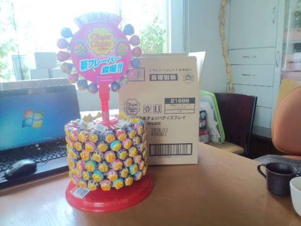 135本チュッパチャプス 観覧車ディスプレイ付セット 飴 キャンディ 売買されたオークション情報 Yahooの商品情報をアーカイブ公開 オークファン Aucfan Com