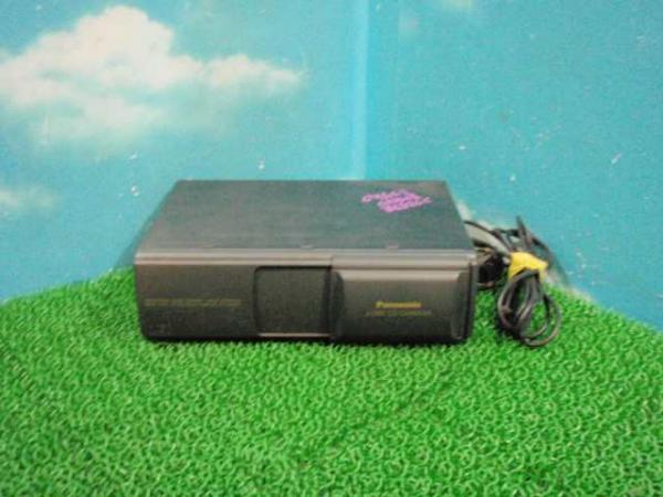 XM220トラヴィック　CDチェンジャーH6212XA301　270538JJ