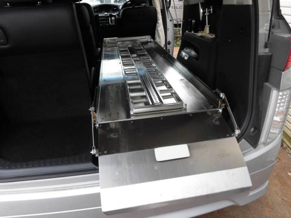 中古美品☆霊柩車・搬送車☆棺台レール・ストレッチャーレール(内装品 