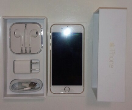 送料無料♪ドコモiphone6ゴールド16GB未使用品☆一括○二台あり!_1