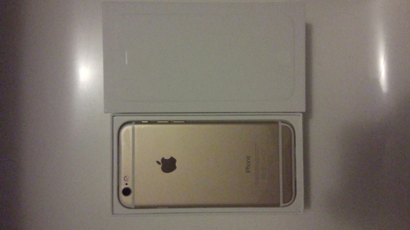 送料無料♪ドコモiphone6ゴールド16GB未使用品☆一括○二台あり!_2