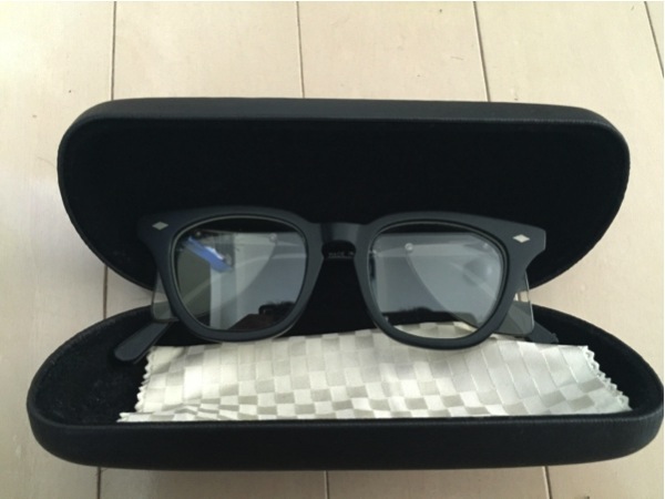 激レアBROWN by 2-tacs 黒縁メガネヤエカ1LDKNHOOLYWOOD