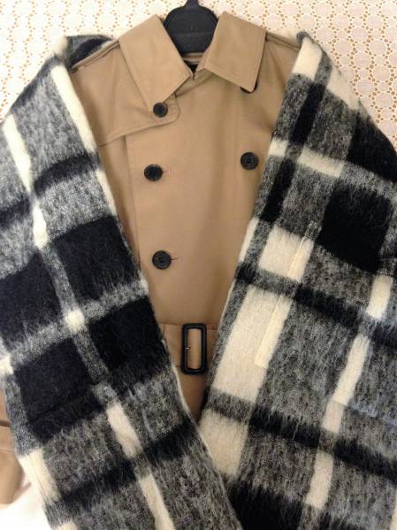 ★雑誌掲載OLD ENGLANDモヘヤ白黒チェックポケット付ストール