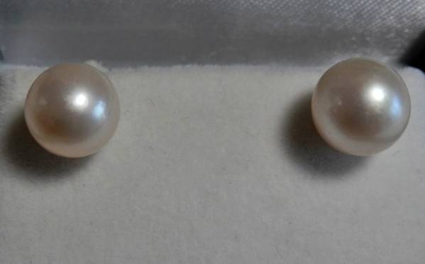 【★M★】10.1mm♪大珠のアコヤ真珠ピアス
