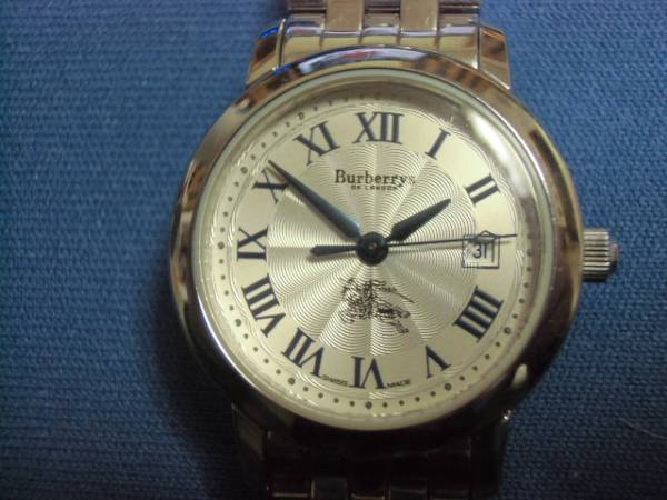 ☆　送料込　バーバリー　レディース腕時計　ギョーシェ彫り　☆