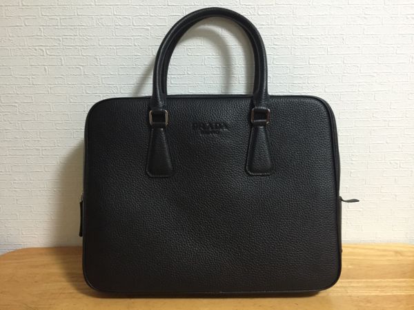 プラダ ハンドバッグ メンズ 商談に ほぼ極美品
