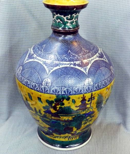 九谷意匠変り大壺　