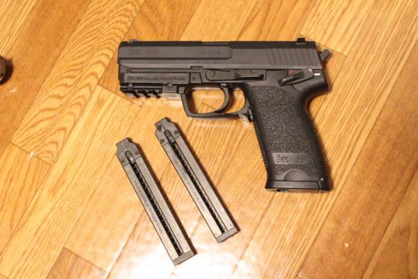 USP 電動ガン マガジン2本付き コレクション、趣味 【公式通販】