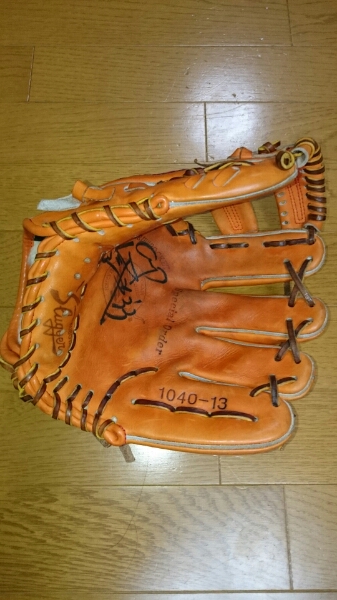 広島カープ 菊池涼介選手 実使用グローブ 久保田スラッガー(記念