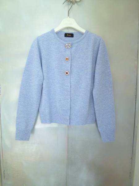 アナトリエ新品ビジューボタン付きカーディガン