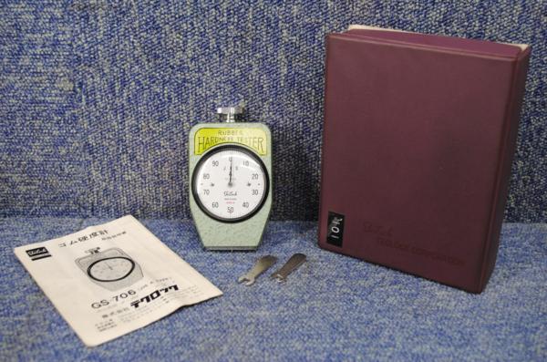 テクロック ゴム硬度計 GS-706 取説 箱付 綺麗(その他)｜売買されたオークション情報、yahooの商品情報をアーカイブ公開 ...