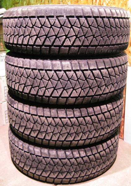 ブリジストン☆BLIZZAK　DM-V2☆265/65/17☆4本セット！