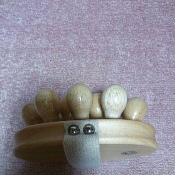 ニールズヤード マッサージローラー_3