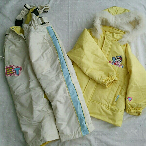 ☆110　かわいいスキーウエア キティちゃん☆黄色☆はこBOON