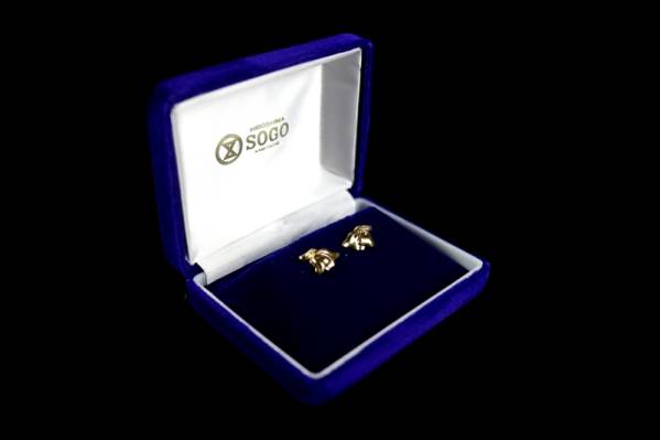 K18 イエローゴールド イヤリング 蝶デザイン ５ｇ ＳＯＧＯ