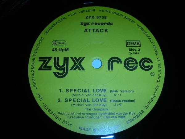 ATTACK　/ SPECIAL　LOVE