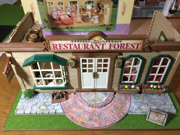 ⑥ハンドメイド　ディスプレイ　森のレストラン＆お人形セット