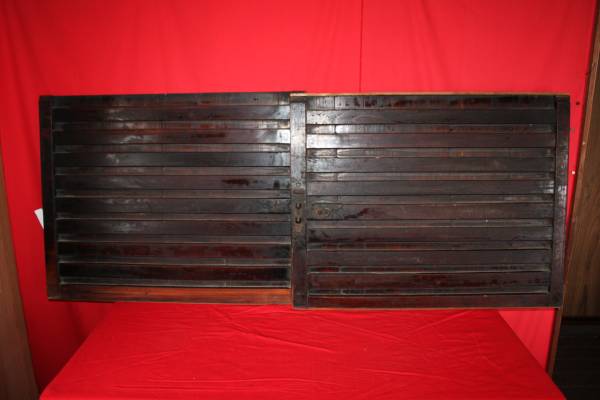 アンティーク・レトロ！古民家の古い木製板戸・二枚！戸板/建具