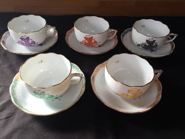 ＊HEREND＊花柄カップ＆ソーサー　色違い５客セット