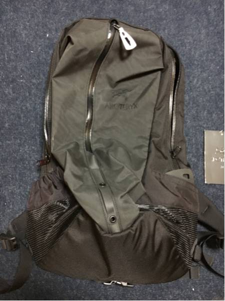 OSHMAN'Sオッシュマンズ別注 アークテリクスArro22 アロー美USED