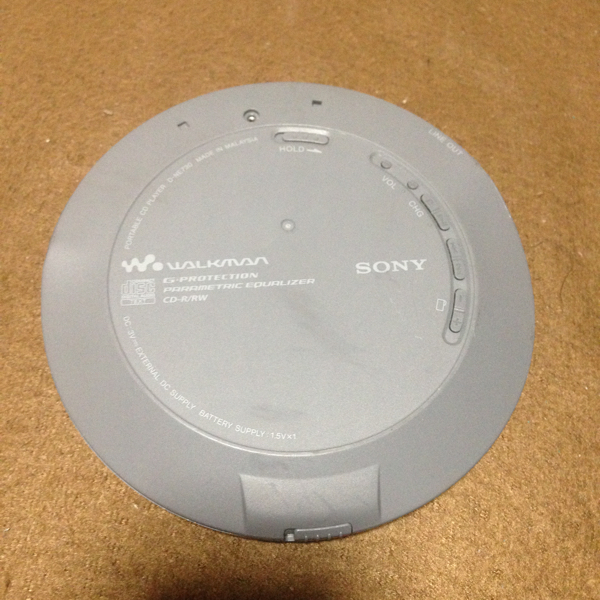 2025】 ポータブルCDプレイヤー SONY D-NE730 WALKMAN 動作品 ☆yn329