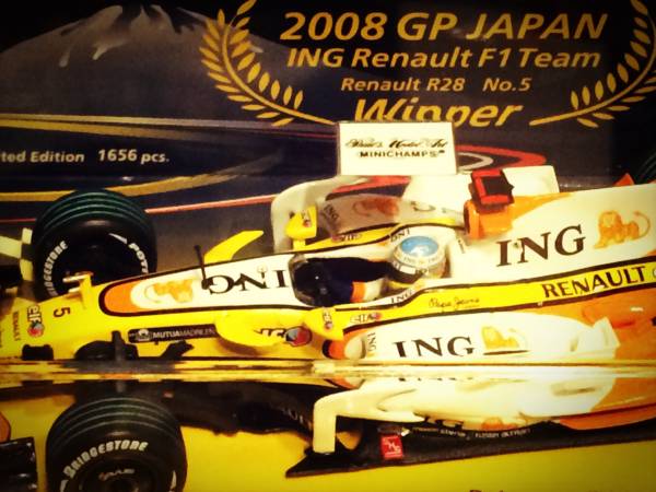 アロンソ・2008日本GP優勝記念ルノーR28（1/43） Fアロンソ・2008日本