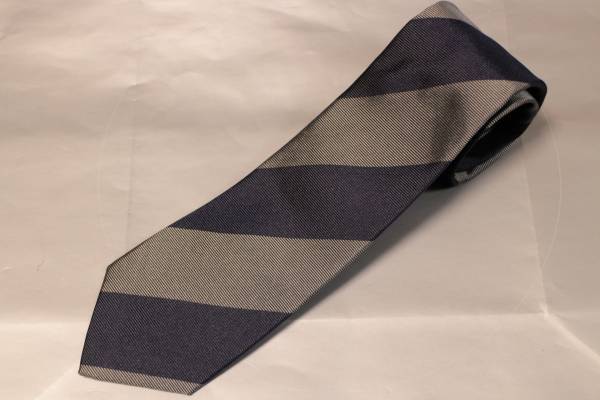ドレイクス＊伊勢丹新品ネクタイ超人気艶ネイビー＊シルバー